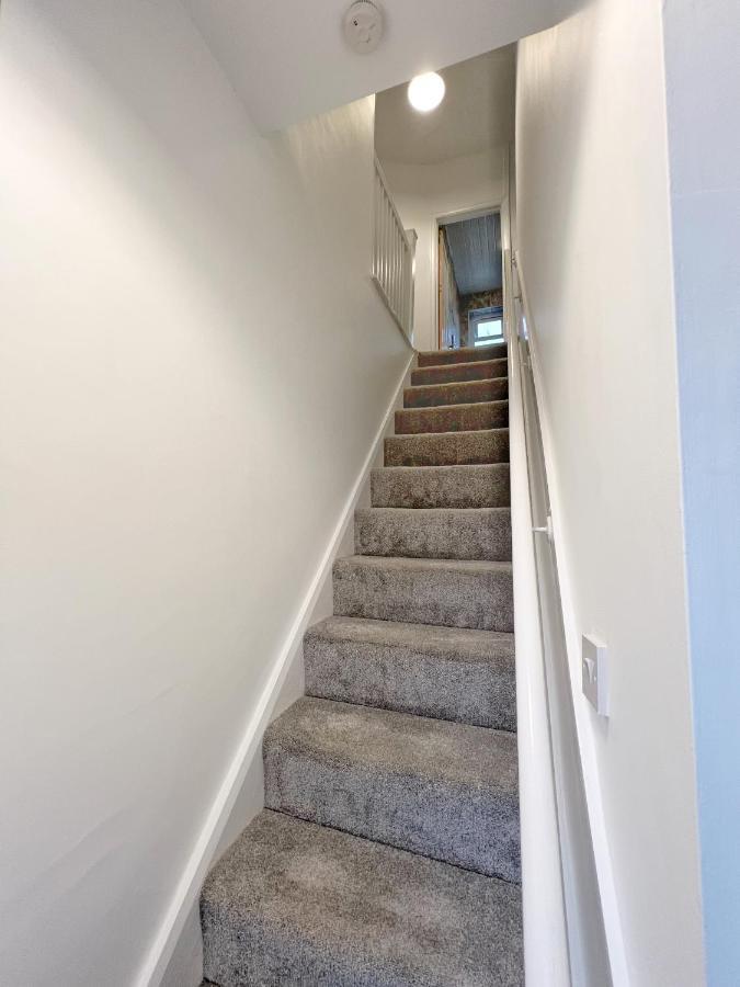 Cheerful 3 Bedroom Home With Netflix And Wi-Fi Middleton (Greater Manchester) Exterior foto